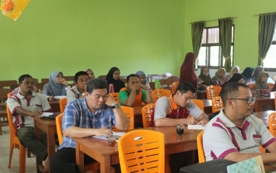 KEGIATAN RUTIN RAPAT YAYASAN PENDIDIKAN ISLAM ASSALAM